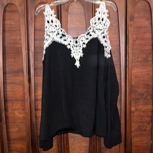 Black cold shoulder long sleeves Ladies size Small